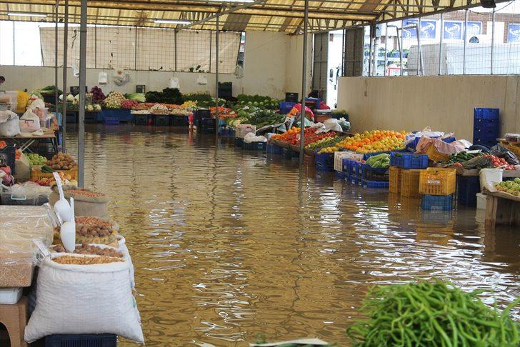 GÜNCELLEME - Antalya'da sağanak, dolu ve kar etkili oldu G3