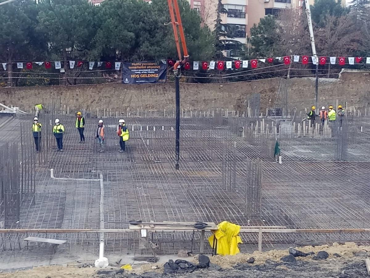 Başakşehir&rsquo;de sosyal konut projesinin temel atma t&ouml;reni dualarla ger&ccedil;ekleştirildi