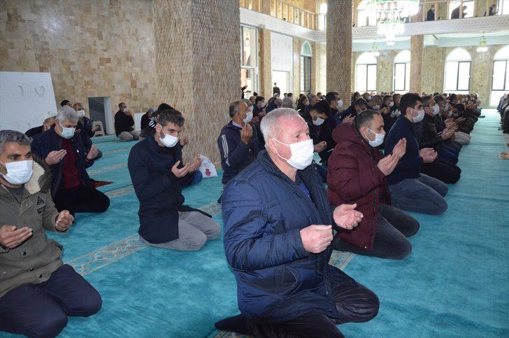 Doğu ve Güneydoğu'da camilerde yağmur duası yapıldı G1