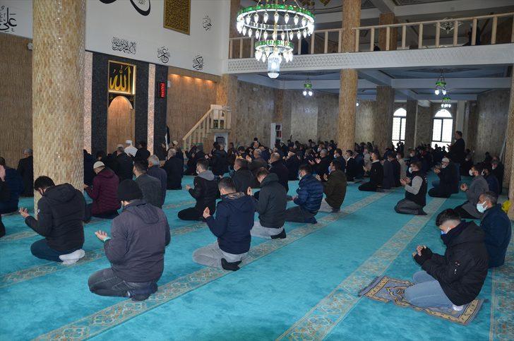 Doğu ve Güneydoğu'da camilerde yağmur duası yapıldı G3