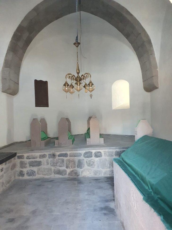 Ebu İshak Türbesi’nde restorasyon çalışması tamamlandı G5