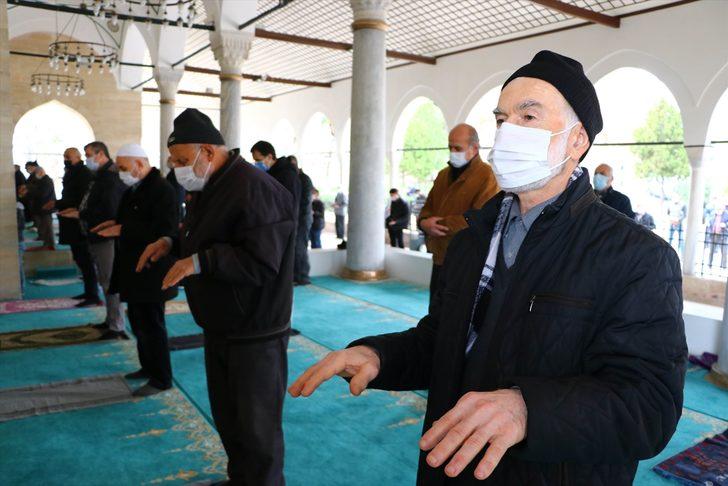 Trakya'da cuma namazında yağmur duası yapıldı G2