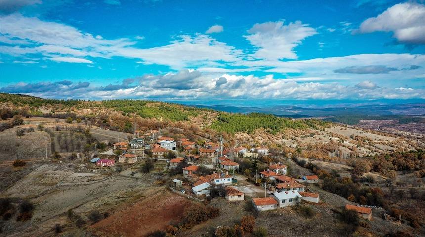 Koronavirüs öncesi 4 kişinin yaşadığı dağ köyünün nüfusu 10 katına çıktı