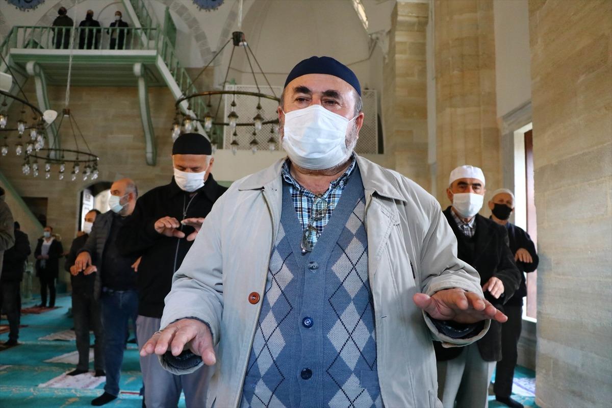 Trakya'da cuma namazında yağmur duası yapıldı