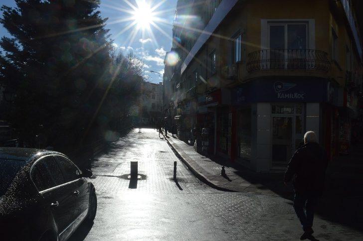 Eskişehir’de güneş yazdan kalma bir gün yaşattı G2