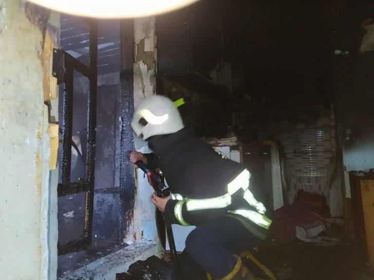 Tek katlı metruk evde çıkan yangın korkuttu G4