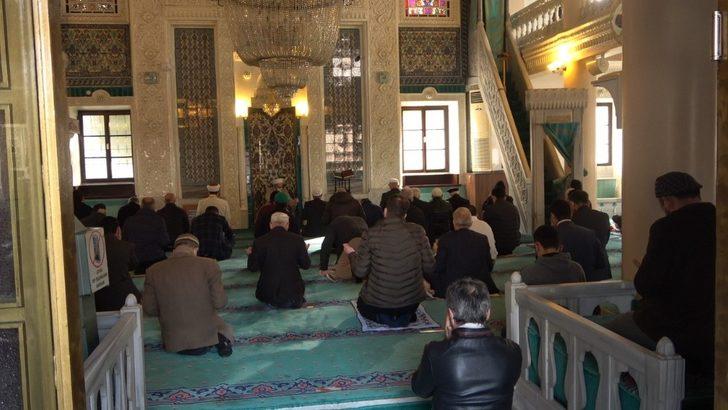 Denizli’de Cuma namazından sonra yağmur duası okundu G3