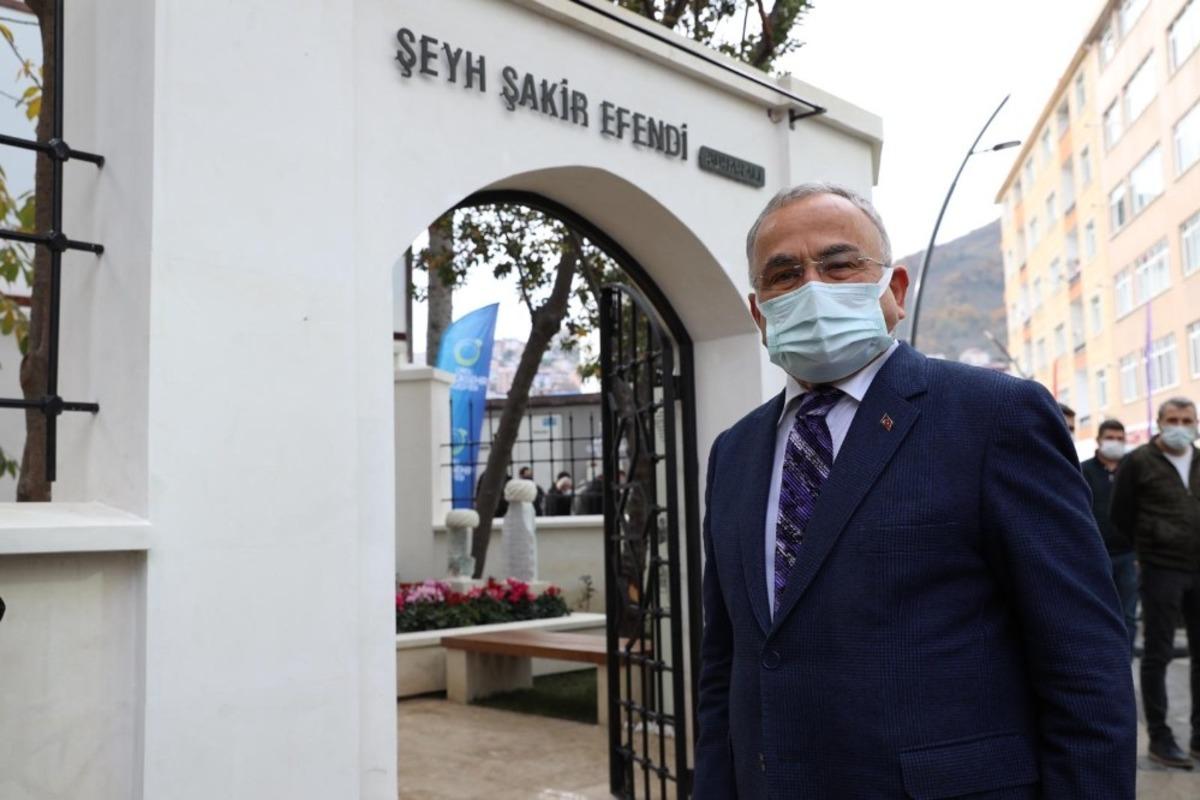 Şeyh Şakir Efendi T&uuml;rbesi ziyarete a&ccedil;ıldı