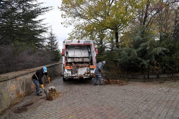 Isparta’da Kirazlıdere ve Sidre tepesinden 3 kamyon atık toplandı G5