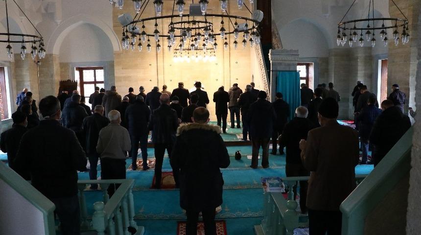 Tekirdağ camilerinde yağmur duası