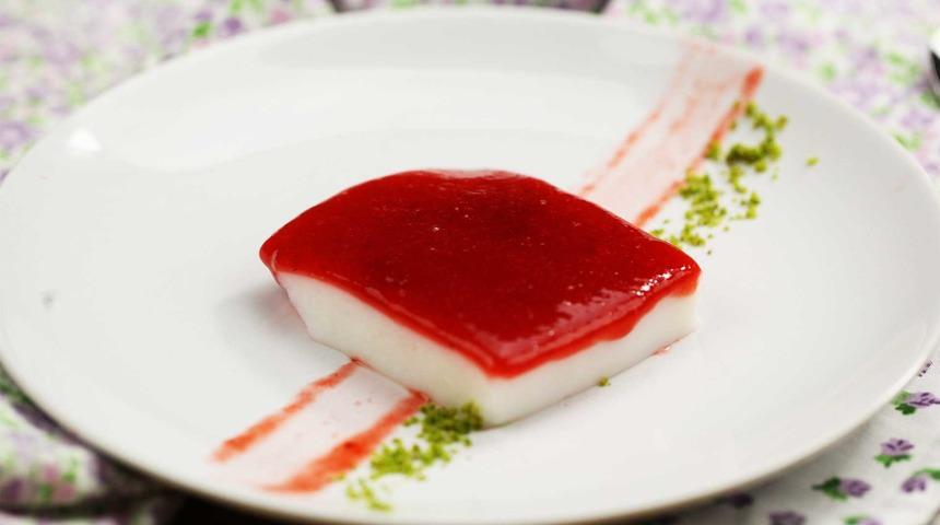 Gelinim Mutfakta su muhallebisi nasıl yapılır? Gelinim Mutfakta su muhallebi tarifi nedir? Su muhallebisi malzemeleri nelerdir?