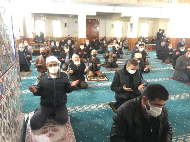 Osmaneli’ndeki camilerde yağmur duası yapıldı G2