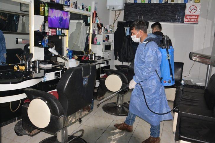 Ergani Belediyesinden kuaförlere maske ve dezenfektan desteği G3