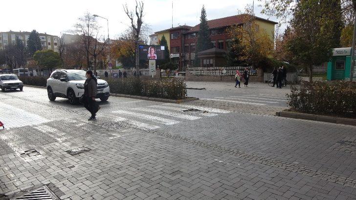 Uşak emniyetinden ’Yaya Önceliği’ denetimi G2