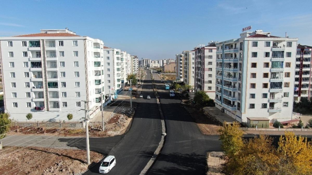 Ahmet Kaya Caddesinde asfalt &ccedil;alışmaları tamamlandı