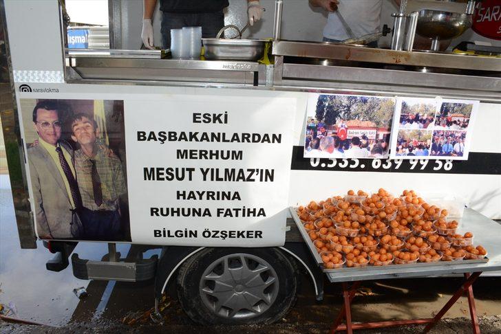 Bodrum'da engelli vatandaş, merhum Mesut Yılmaz için lokma hayrı yaptı G2