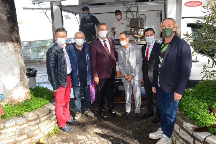 Bodrum'da engelli vatandaş, merhum Mesut Yılmaz için lokma hayrı yaptı G3