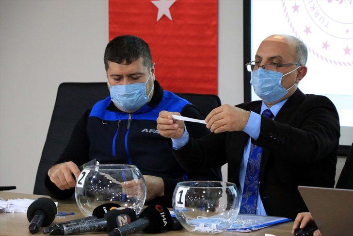 Elazığ'da deprem konutları için kura çekildi G4