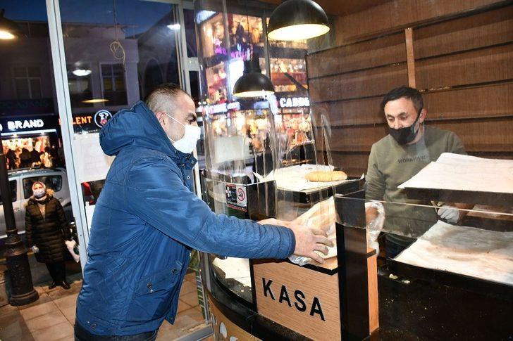 Hafta sonu kısıtlaması öncesi trafik ve alışveriş yoğunluğu G3