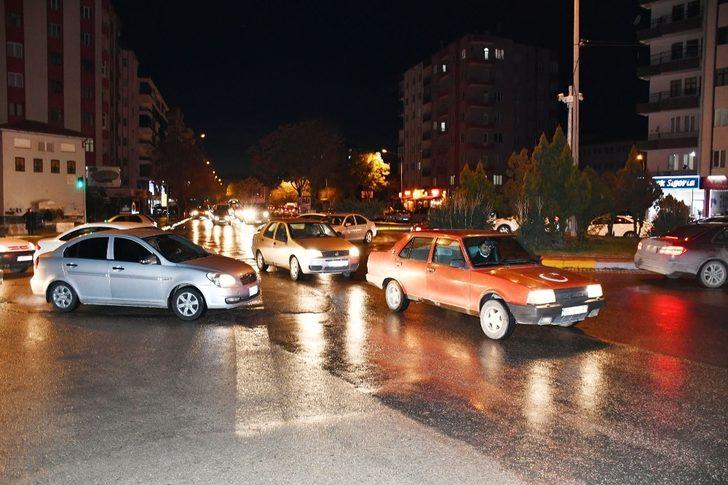 Hafta sonu kısıtlaması öncesi trafik ve alışveriş yoğunluğu G5