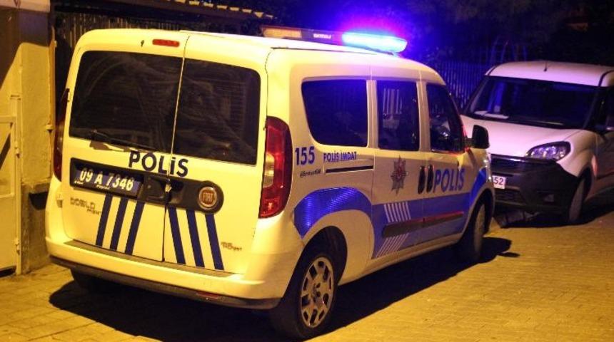 Gen&ccedil; kız karnından vuruldu, hastanede yaşam savaşı veriyor