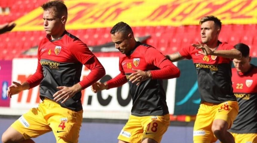 Kayserispor'da bir futbolcunun Kovid-19 testi pozitif &ccedil;ıktı