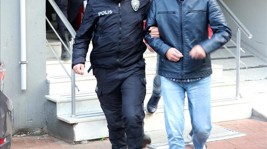İzmir'deki FET&Ouml; operasyonunda 116 tutuklama, 60 asker de itiraf&ccedil;ı oldu