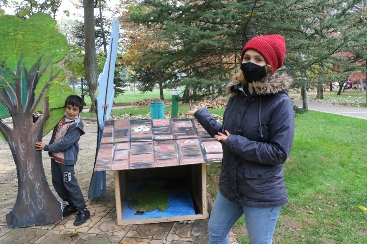 (&Ouml;zel) Kullanamadıkları dekorları sokak hayvanları i&ccedil;in kul&uuml;beye d&ouml;n&uuml;şt&uuml;rd&uuml;ler