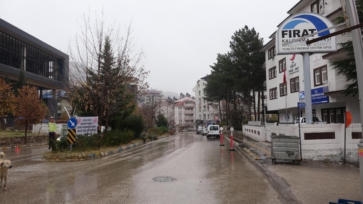 Sessizliğe b&uuml;r&uuml;nen Tunceli kısıtlamaya uyuyor