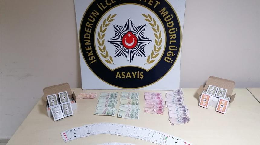 Hatay'da kumar oynayan 11 kişiye 48 bin 400 lira ceza kesildi