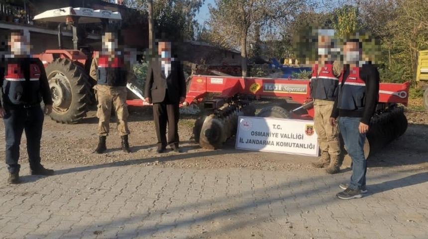 &Ccedil;aldığı tarım aletini satarken jandarmaya yakalandı
