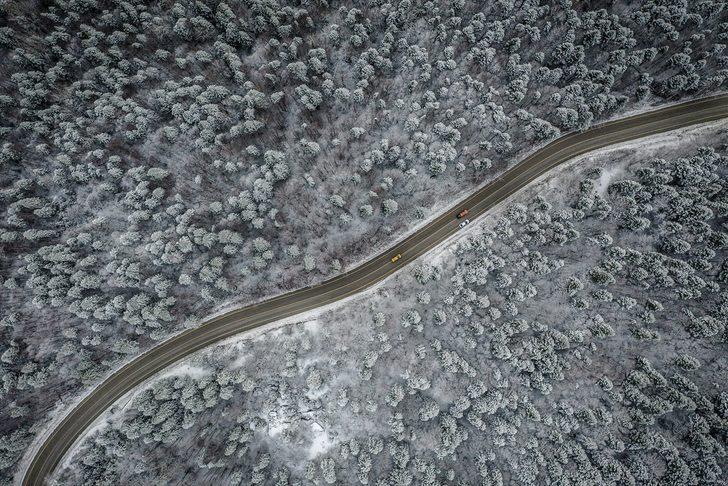 Uludağ'daki kar yağışı turizmcileri sevindirdi G1