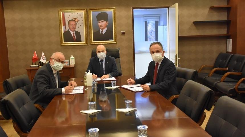 OM&Uuml; ve İl Milli Eğitim M&uuml;d&uuml;rl&uuml;ğ&uuml; arasında iş birliği protokol&uuml;