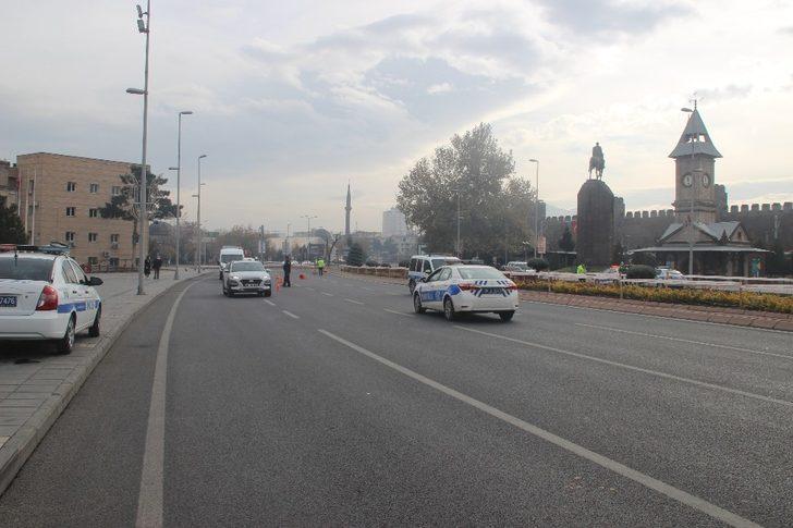 Kayseri’de cadde ve sokaklar boş kaldı G2