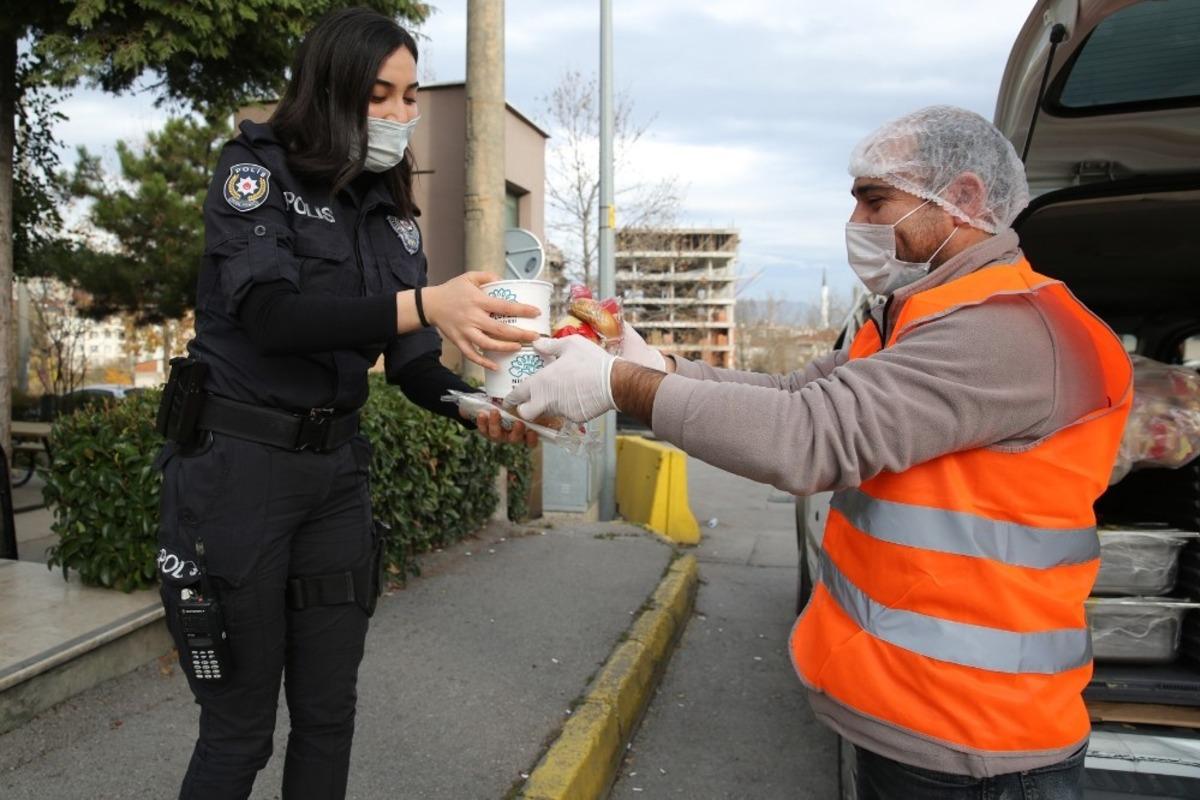 Nil&uuml;fer Belediyesi&rsquo;nden i&ccedil;leri ısıtan hareket
