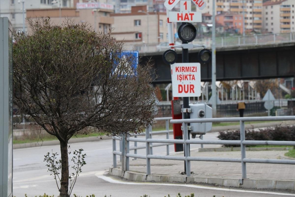 Zonguldak&rsquo;ta sokaklar boş kaldı