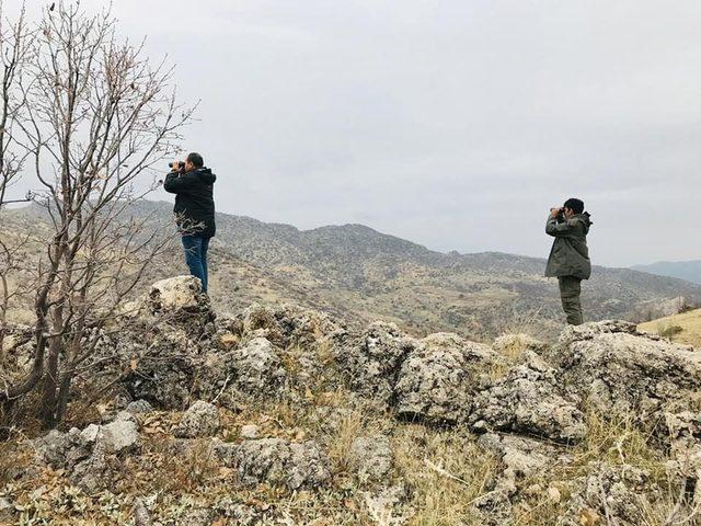 Ekipler, avcıların tuzaklarını bozuyor