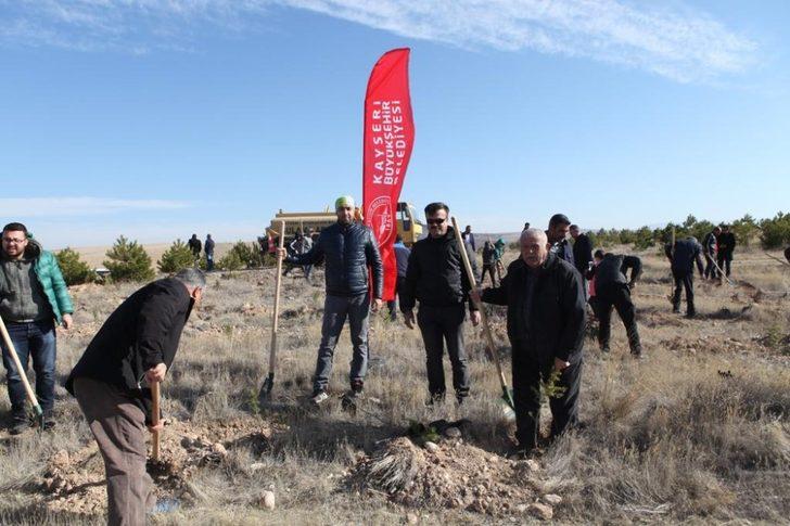 Büyükşehir Ulaşım A.Ş.’den Hatay’a 700 fidan G2