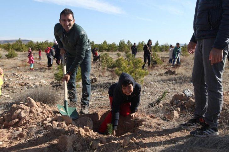 Büyükşehir Ulaşım A.Ş.’den Hatay’a 700 fidan G3