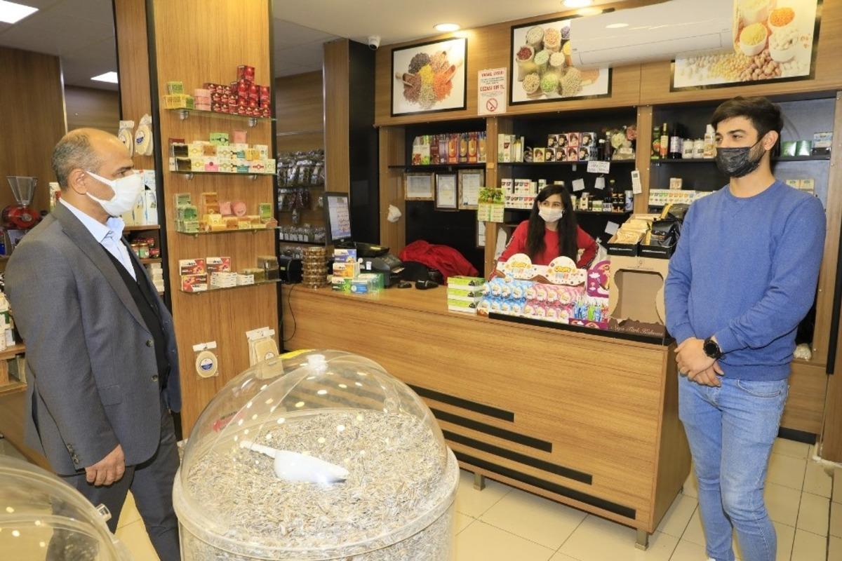 K&ouml;rfez Belediyesi esnafa bin lira destek verecek