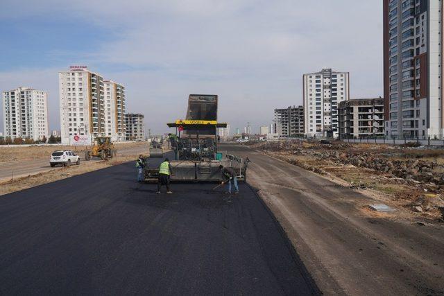 Mezopotamya Caddesi’nde asfalt çalışmaları başladı