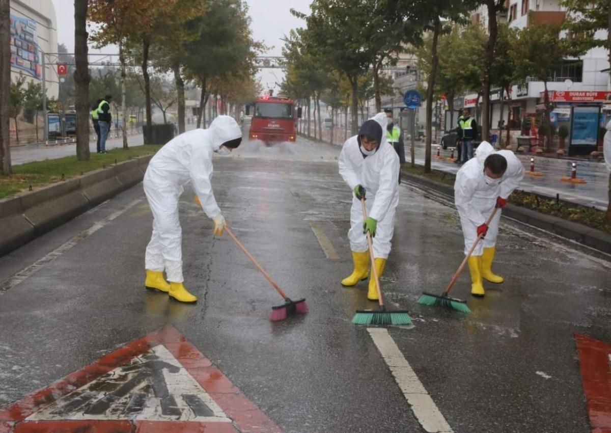 Sokağa &ccedil;ıkma kısıtlamasını fırsata &ccedil;evirdiler