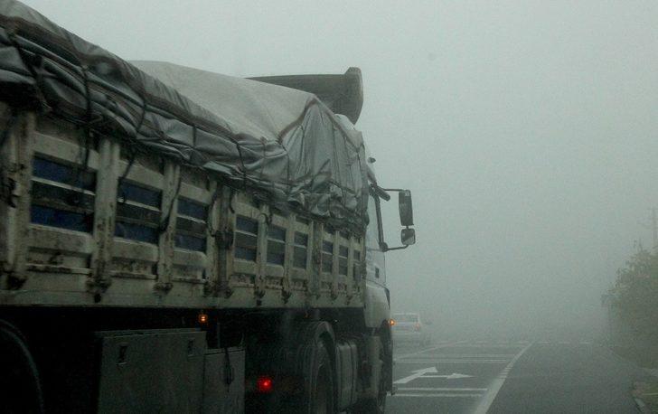 Sakar geçidinde görüş 5 metreye düştü G2