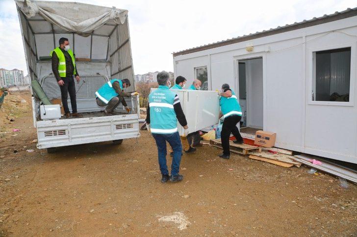 Elazığ’da evi yanan yaşlı çifte destek G1