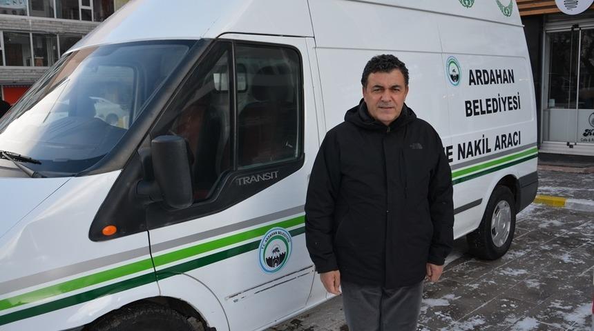 Ardahan Belediyesi ara&ccedil; parkına cenaze nakil aracı kazandırdı