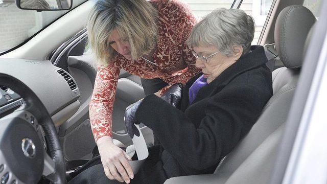 Motorlu araç sürücüsü ve yolculara 'kışlık giysilerinizi çıkarın' uyarısı