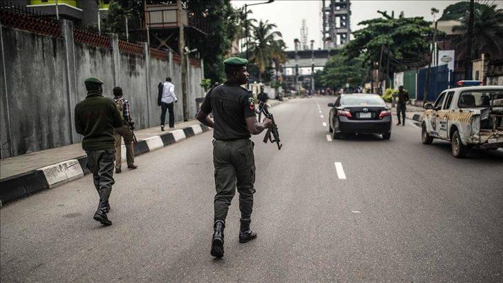 Nijerya’da silahlı saldırganlar yüzlerce öğrenciyi kaçırdı