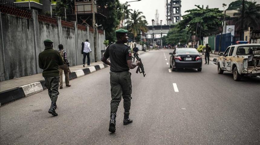 Nijerya&rsquo;da silahlı saldırganlar y&uuml;zlerce &ouml;ğrenciyi ka&ccedil;ırdı