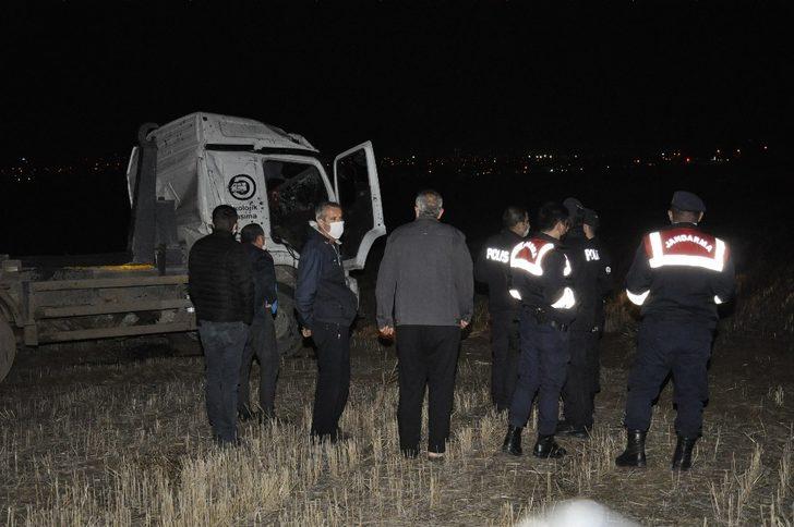 Sokağa çıkma kısıtlamasında çaldığı kamyonla kaza yaptı G5