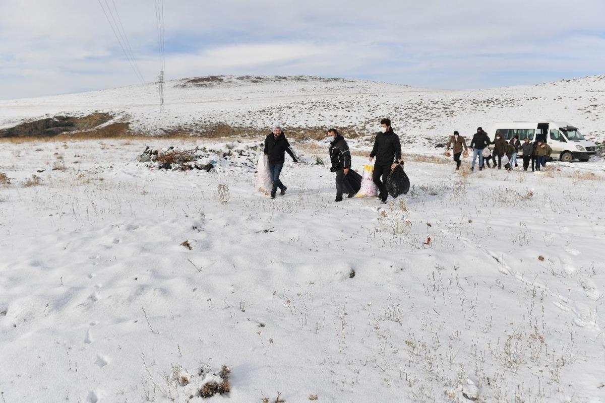Yakutiye Belediyesi Gen&ccedil;lik Meclisi&rsquo;nin g&ouml;n&uuml;ll&uuml; gen&ccedil;lerinden anlamlı etkinlik